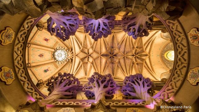 Bóveda interior del castillo de la Bella Durmiente de Disneyland Paris