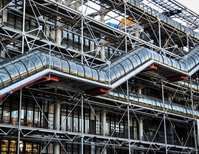 Fachada del centro Georges Pompidou en París