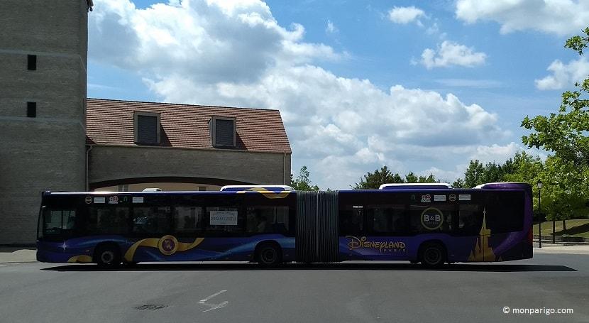 Autobús lanzadera gratuito para los hoteles asociados de Disneyland Paris