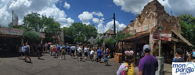 Pueblo ficticio africano en el parque Animal Kingdom Orlando