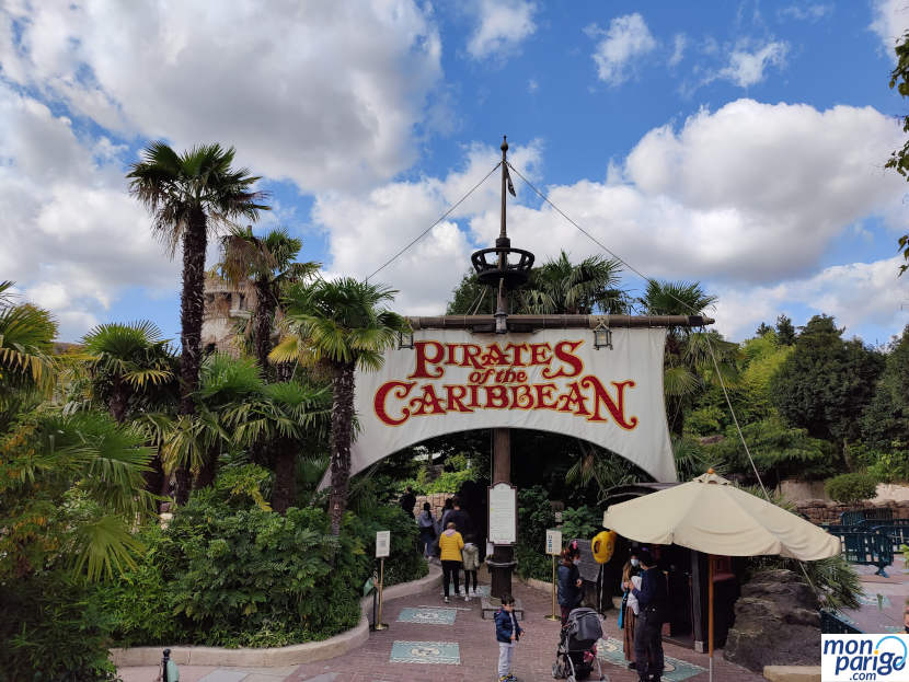 Vela de Piratas del Caribe en Disneyland Paris