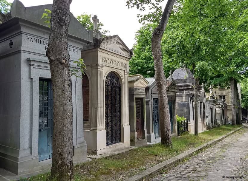 Calle del cementerio del Père Lachaise de París