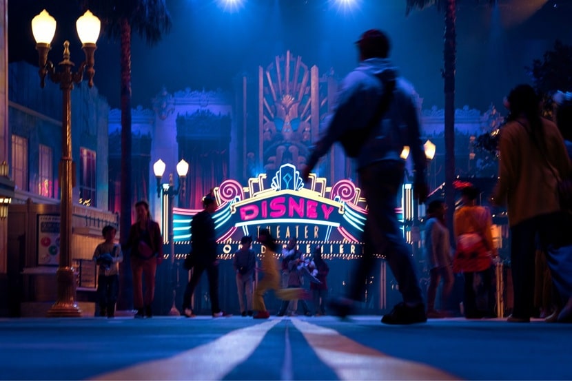 Entrada World Premiere en el parque Disney Adventure World Entrada World Premiere en el parque Disney Adventure World