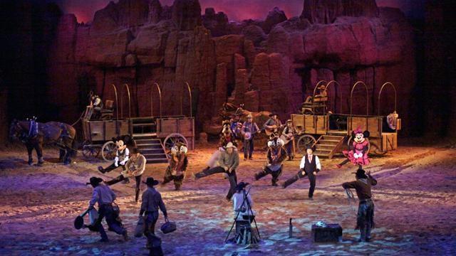 Actuación de la cena-espectáculo en Buffalo Bill’s Wild West Show
