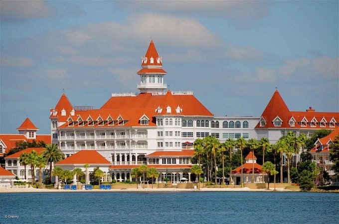 Fachada del hotel Grand Floridian de Orlando con arquitectura victoriana