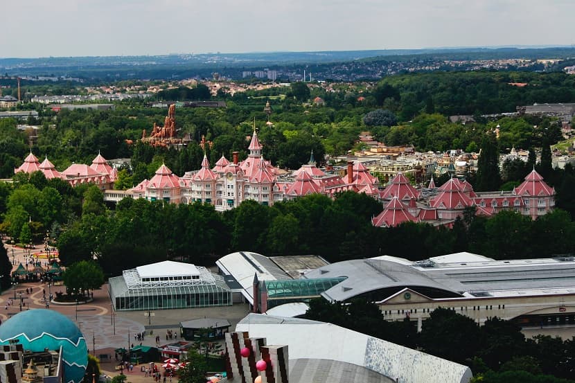 Vista aérea del Disneyland Hotel