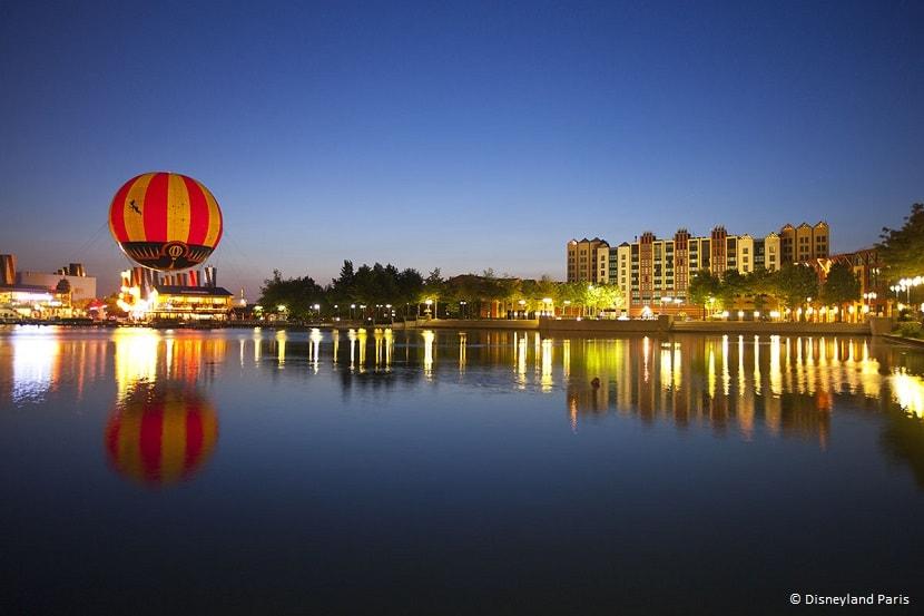 Panoramagique junto al lago de Disney Village