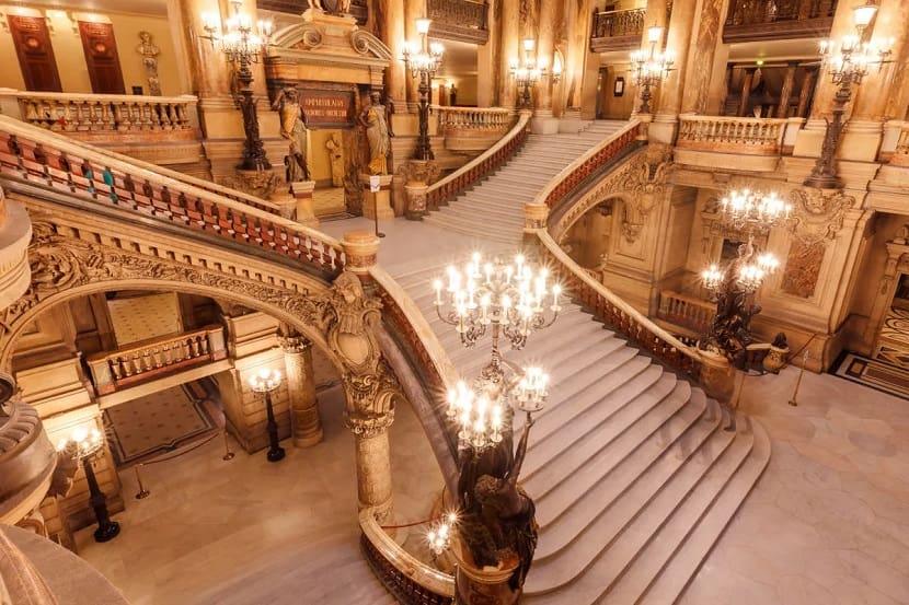 La Gran Escalera de la Ópera Garnier de París - Vista panorámica