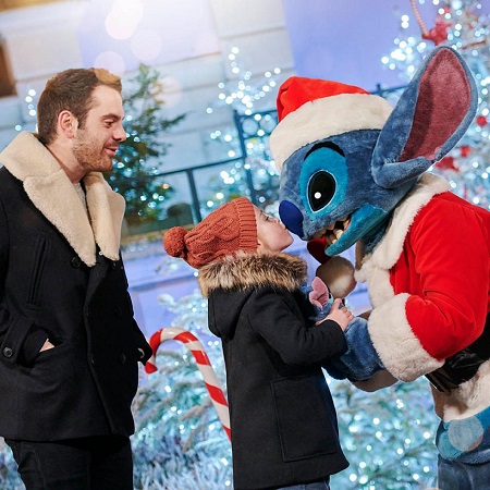 Stitch en la Navidad de Disneyland Paris