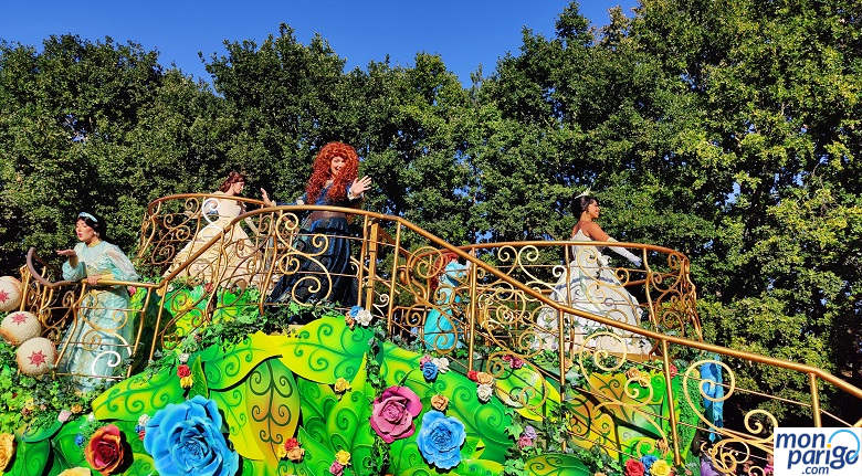 Desfile con princesas en Disneyland Paris