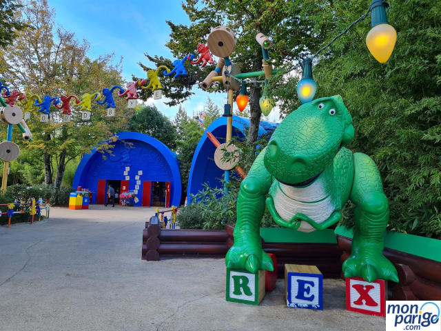 Dinosaurio REX en Toy Story Play Land de Disneyland Paris