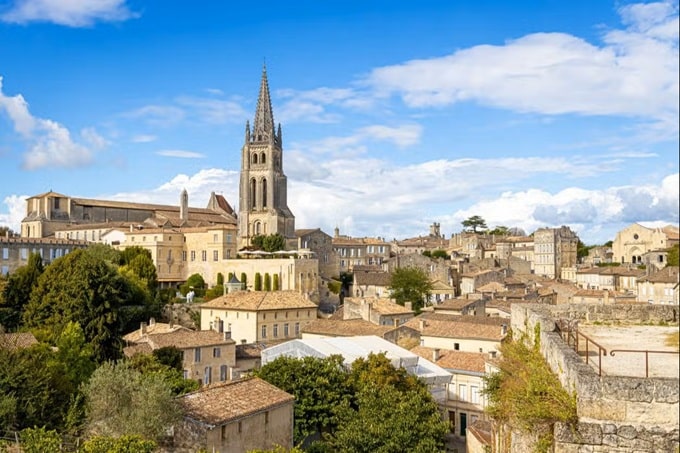 Saint-Émilion: Pueblo medieval y viñedos
